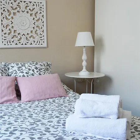 Bonito Junto Al Palacio De Viana * Κόρδοβα