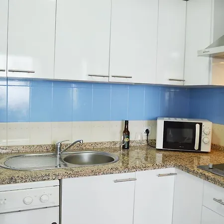 Bonito Junto Al Palacio De Viana *