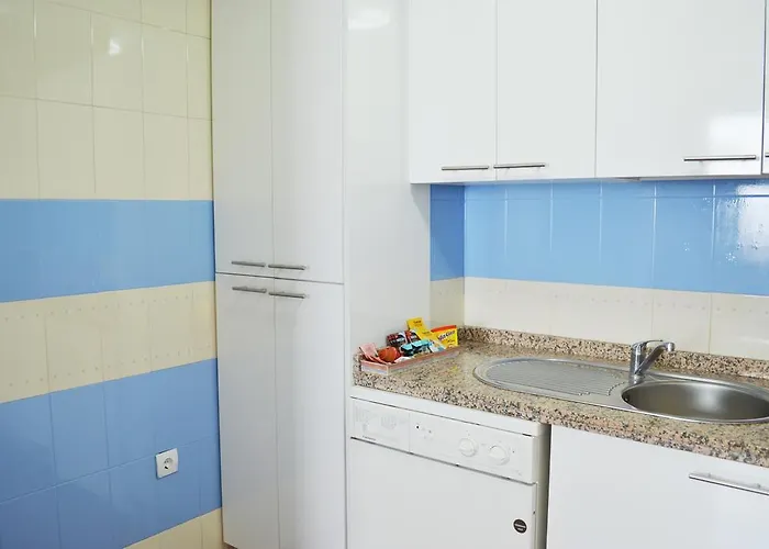 Bonito Junto Al Palacio De Viana