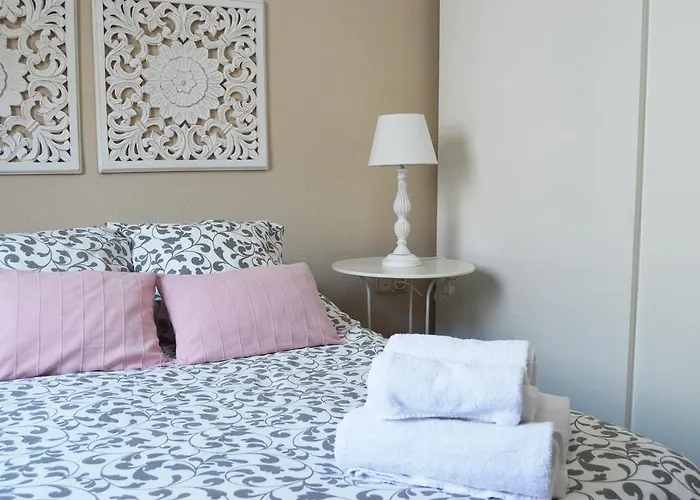 Bonito Junto Al Palacio De Viana * Kordoba